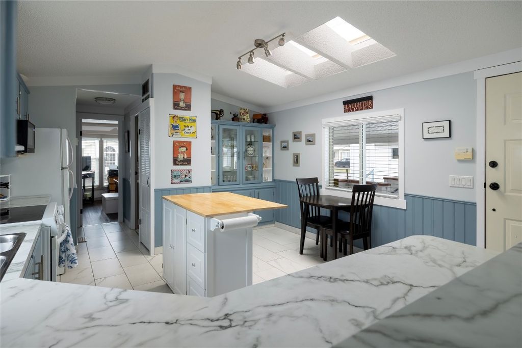 listing image 16512831579646207282