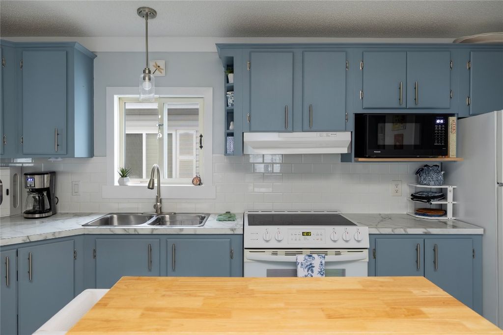 listing image 16519253824689320258