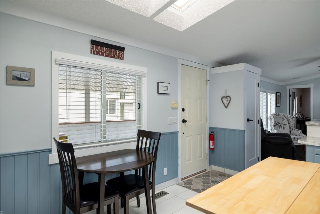 listing image 16510571374969967195