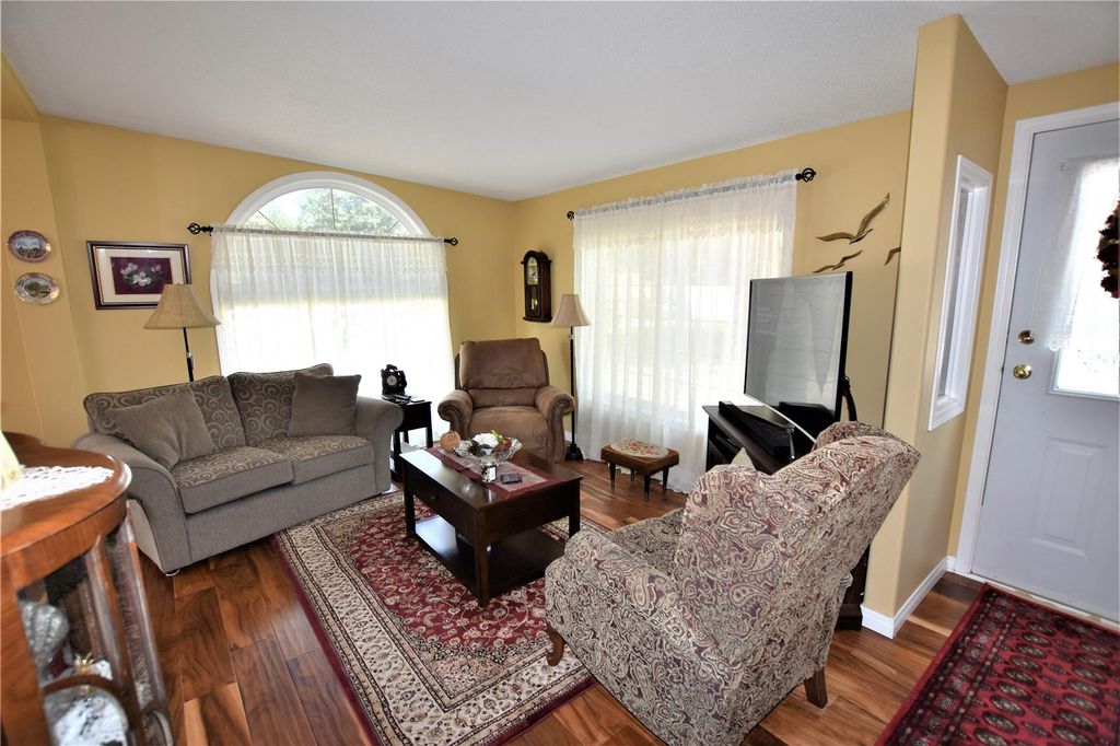 listing image 16512182168179214762