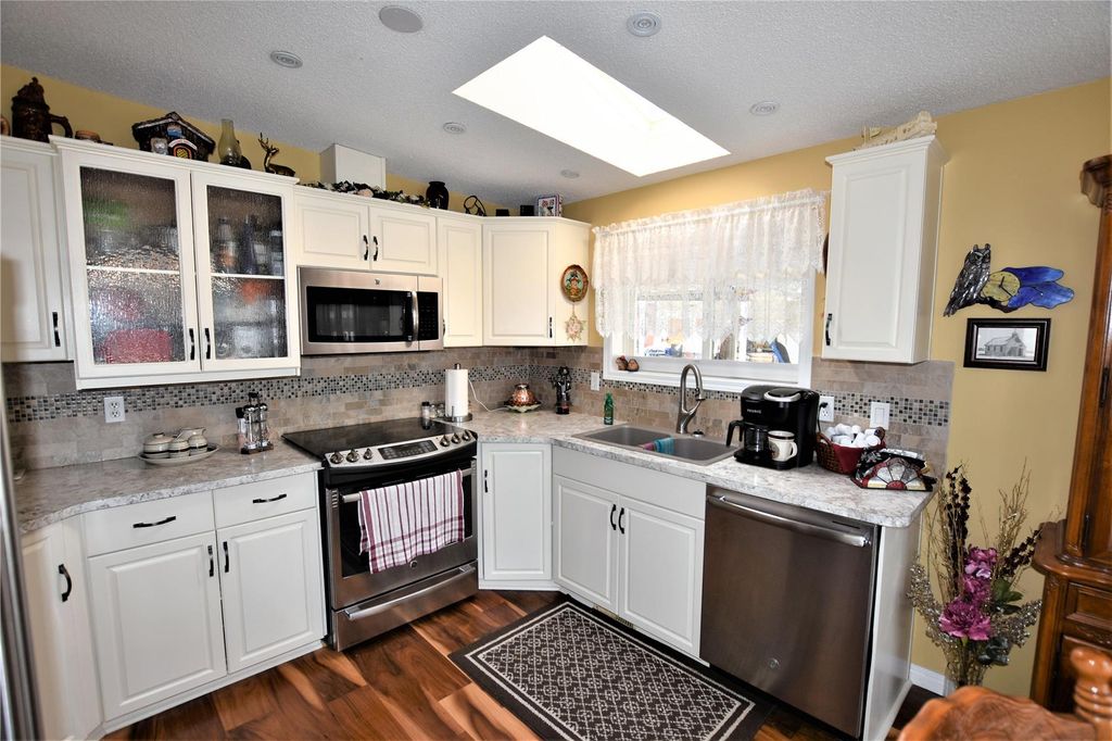 listing image 16519713777411094517