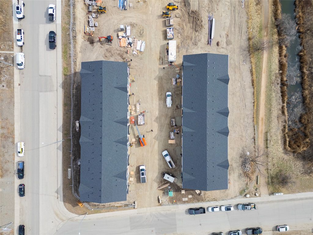 listing image 16510647704947740794