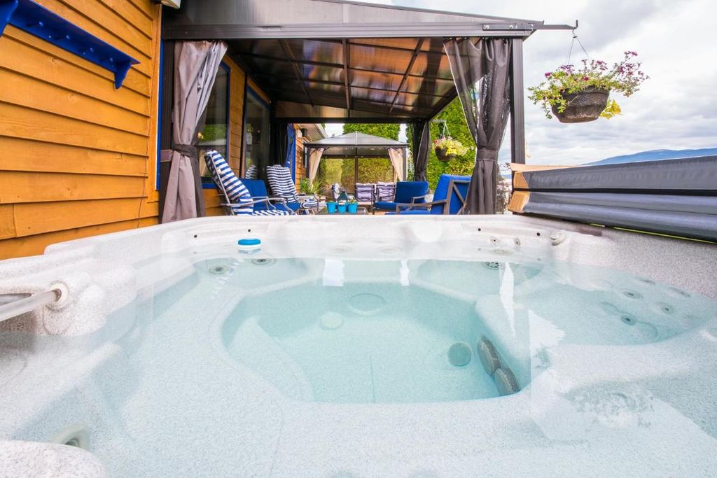 listing image 16519659729580005434