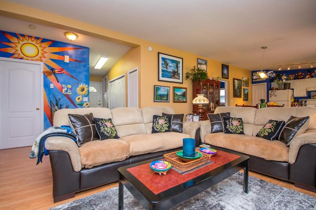 listing image 16516952100441397500