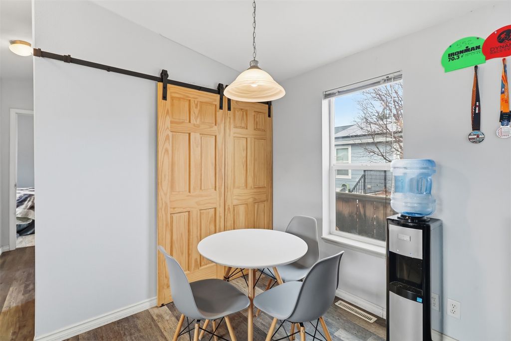 listing image 16510358338970811453