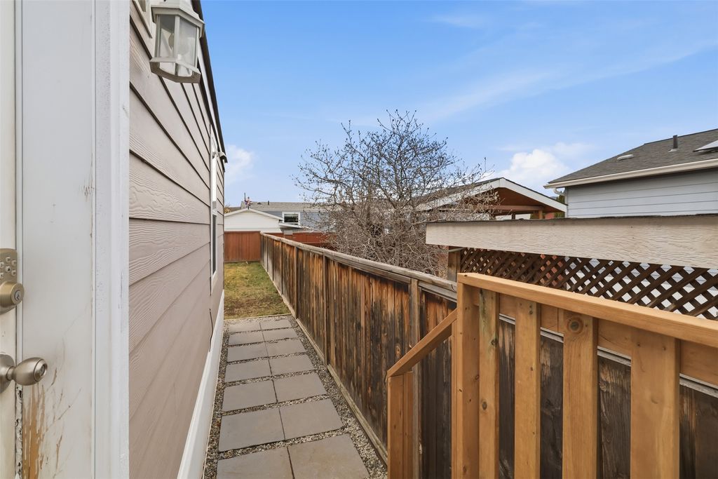 listing image 16516912246692125152