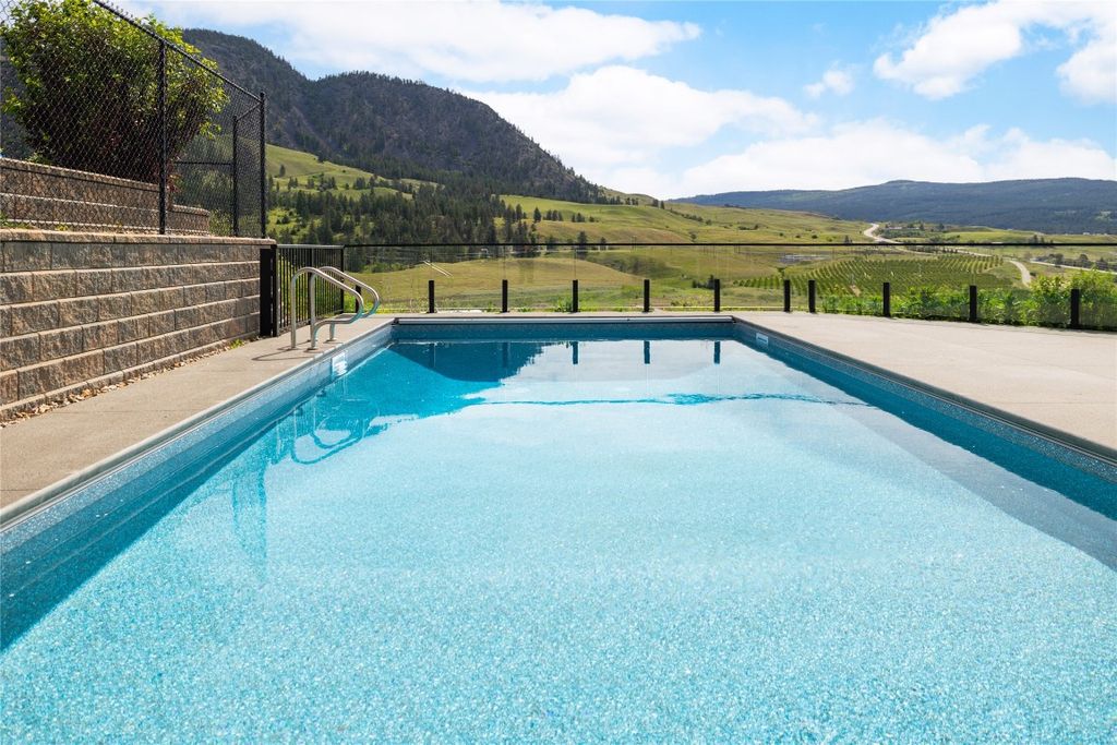 listing image 16517651289312814986