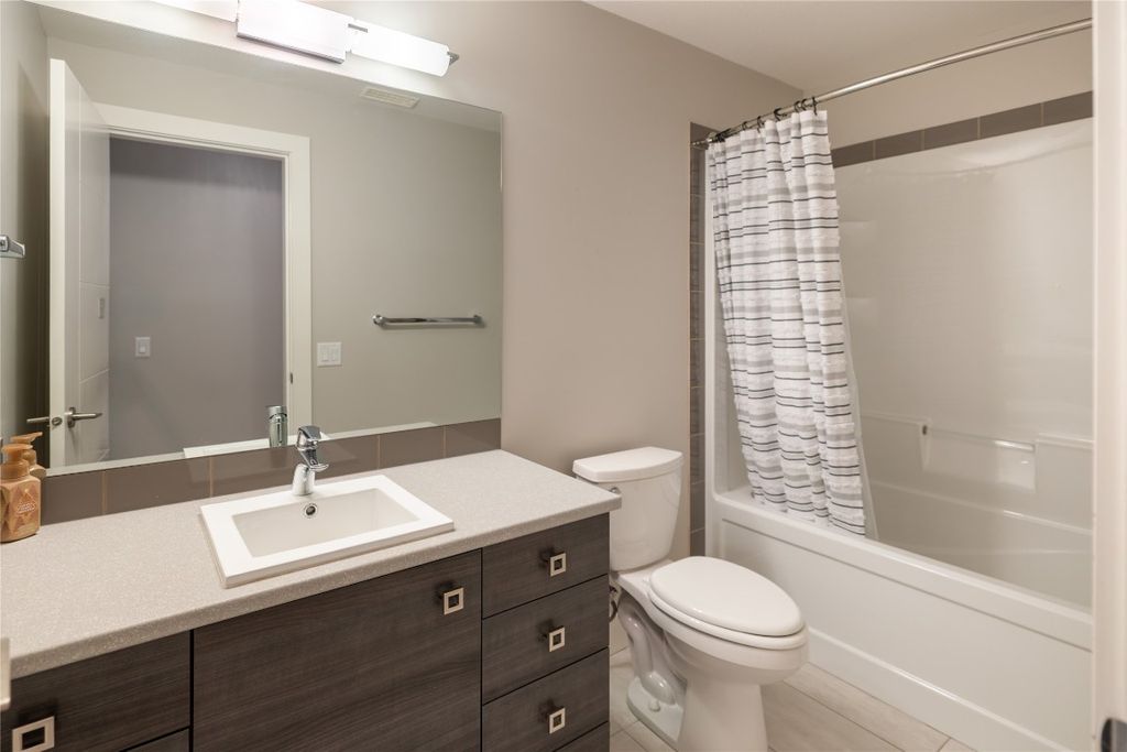 listing image 16512671323353969330