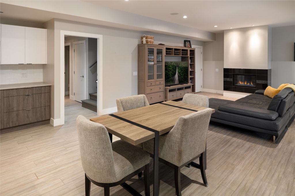 listing image 16516732552761472614