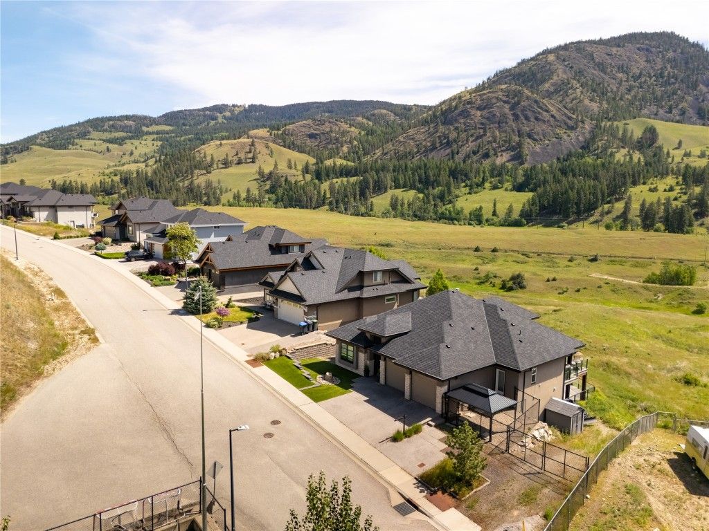 listing image 16518135522348594650