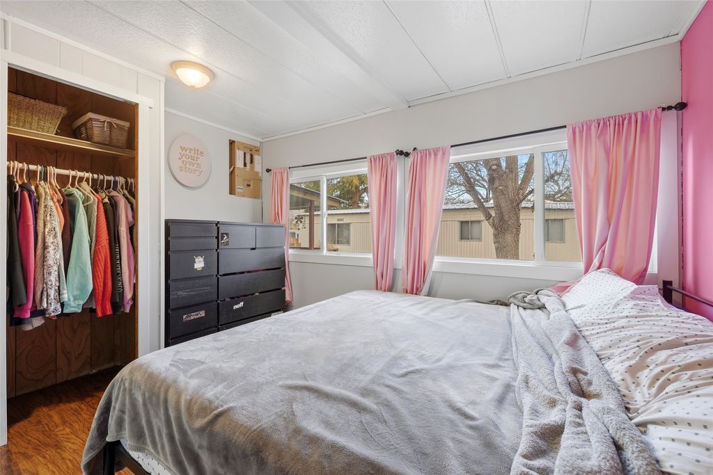 listing image 16519861447917323180