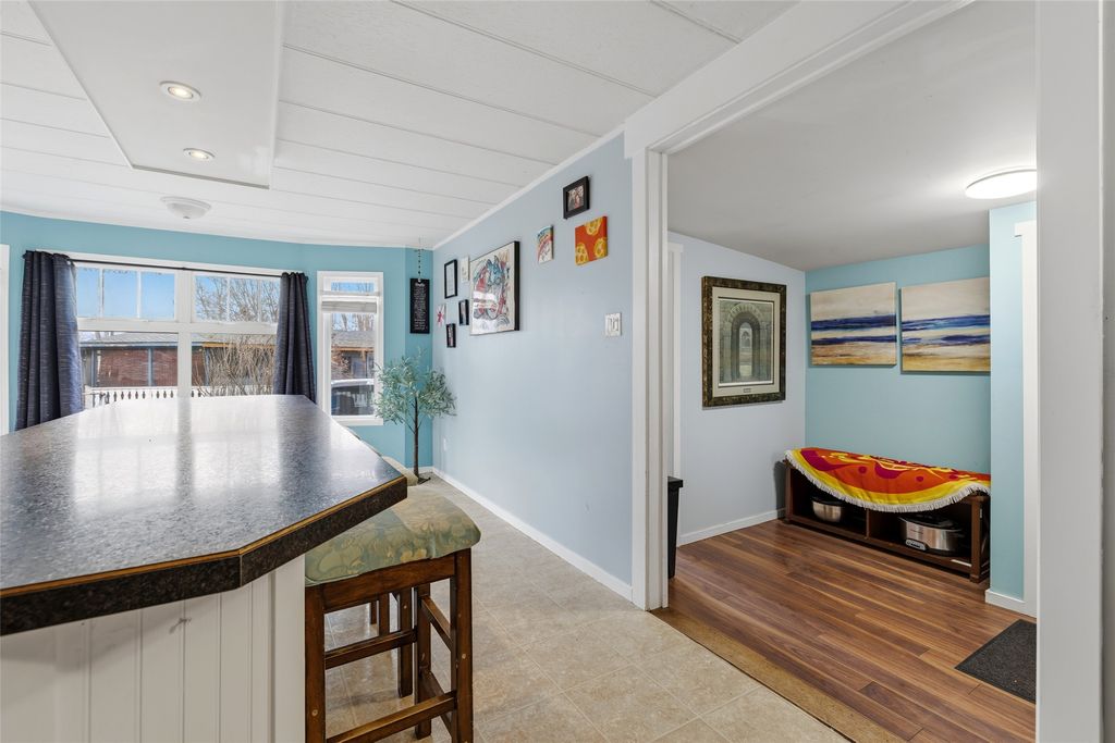 listing image 16513475086676329494