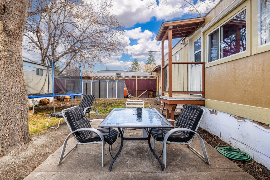 listing image 16511309684612121829