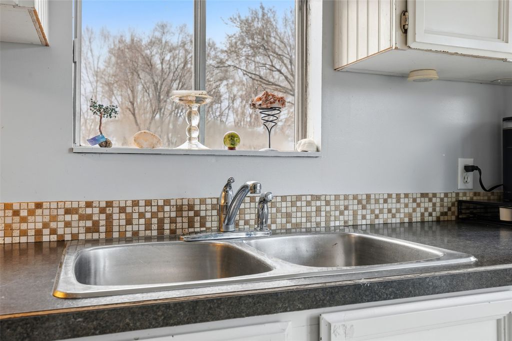 listing image 16513613753527312989