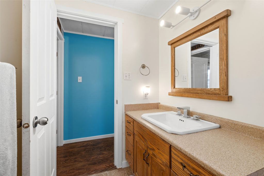 listing image 16510160106723083902