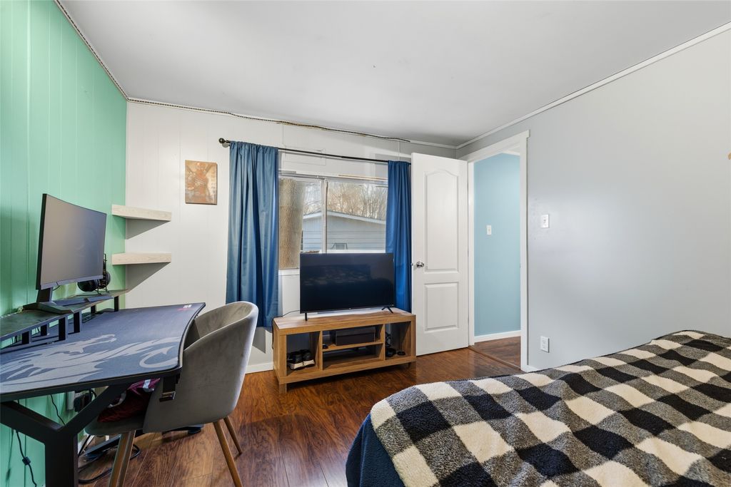 listing image 16514830145845526725