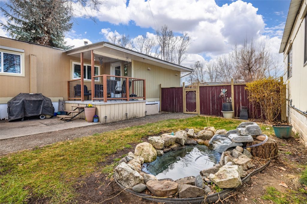 listing image 16518980822584473672