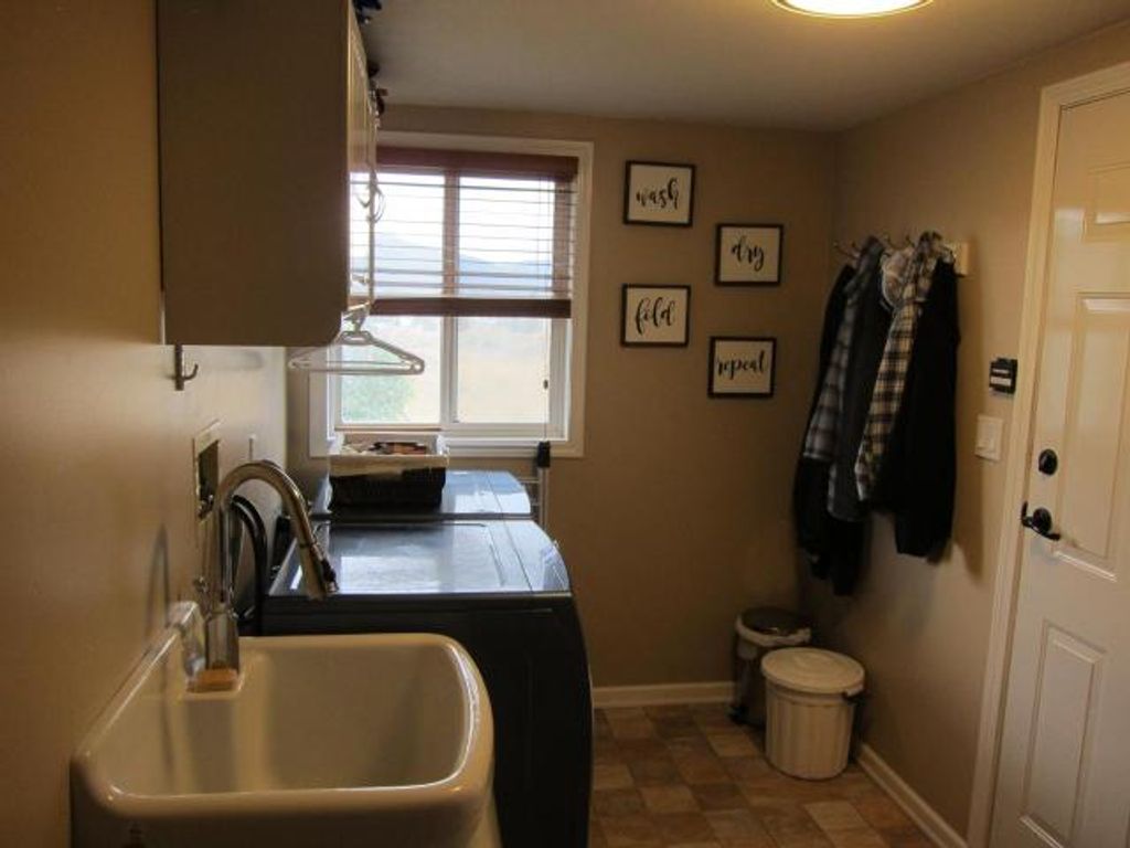 listing image 16513736191038623241