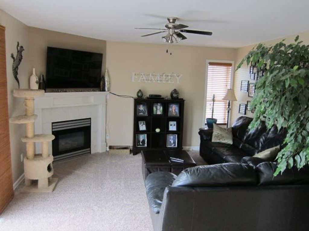 listing image 16518093483681556938