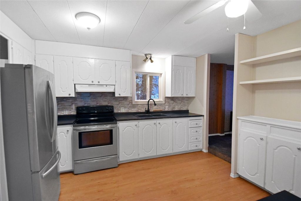 listing image 16513912918484444668