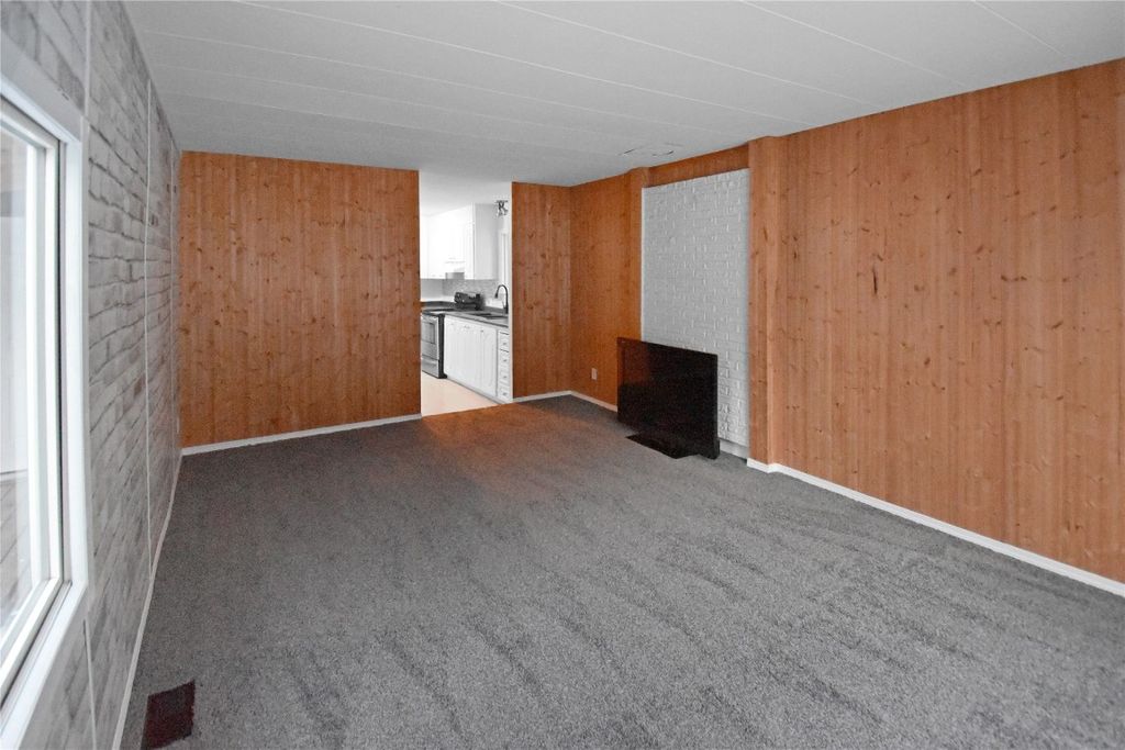 listing image 16510943645038989359