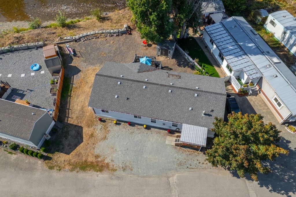 listing image 16512567492953479322