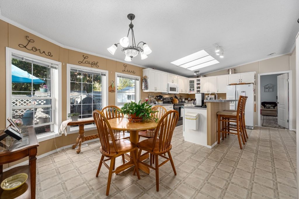 listing image 16510543997577204964