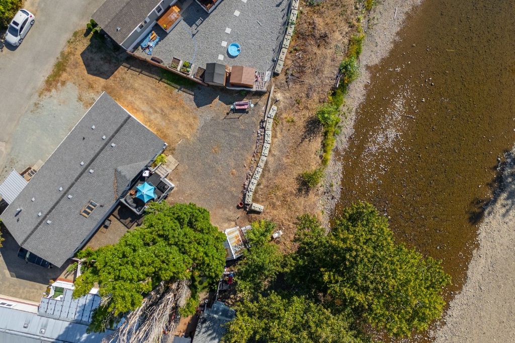 listing image 16514931255929373009