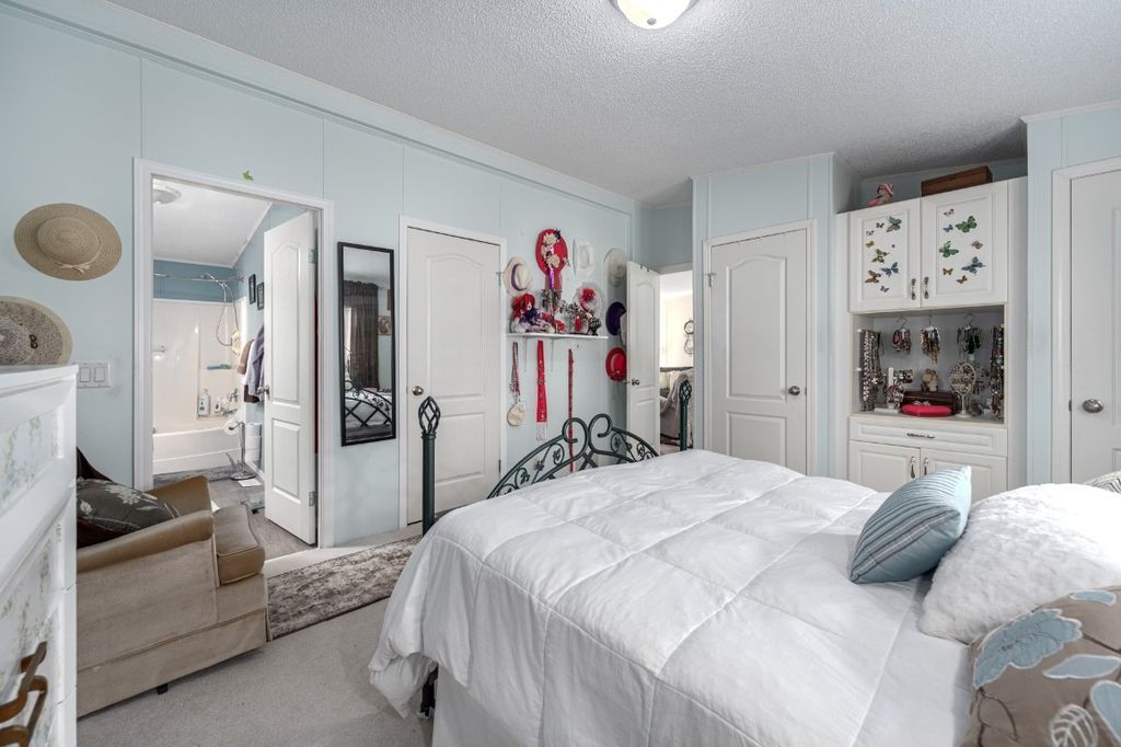 listing image 16516533799065123625