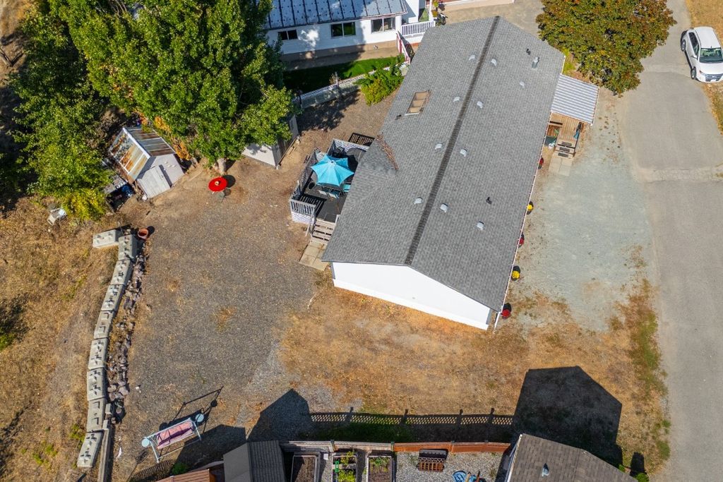 listing image 16518517833565848012