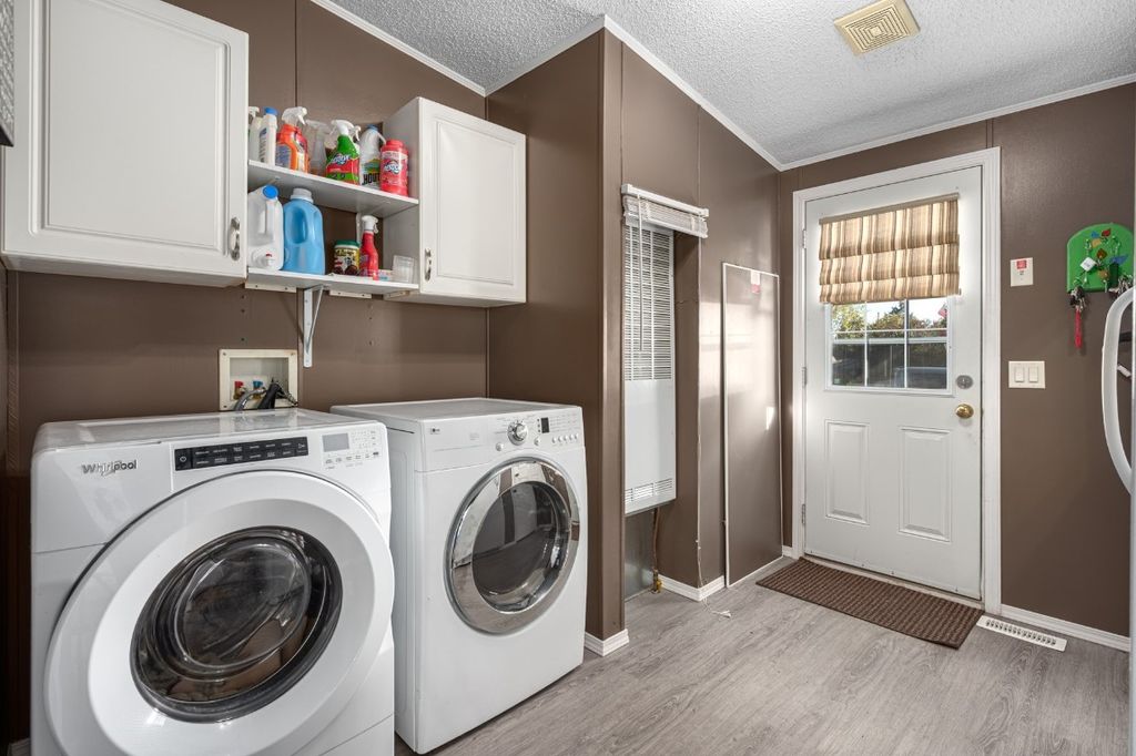 listing image 16518416969296934164