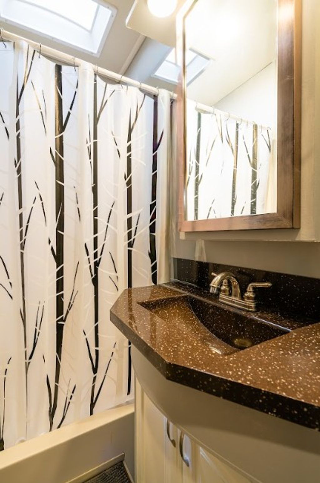 listing image 16513927321460845814