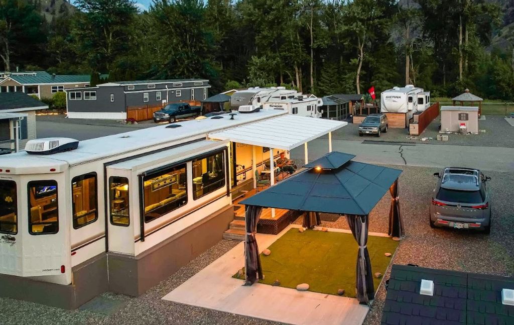 listing image 16513179471547990505