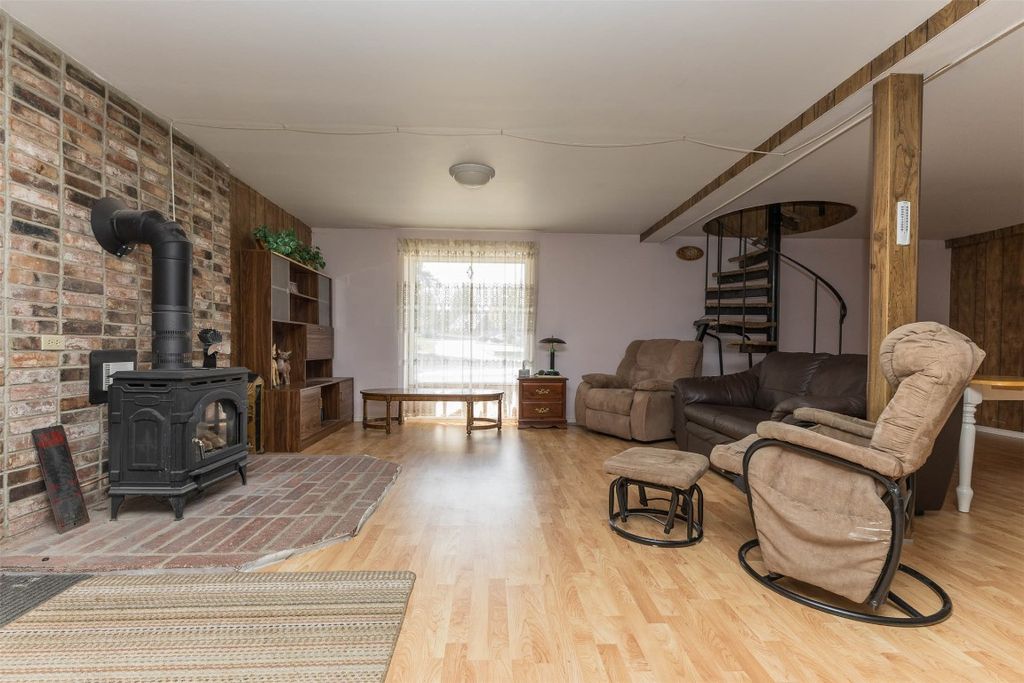 listing image 16518172509690099270