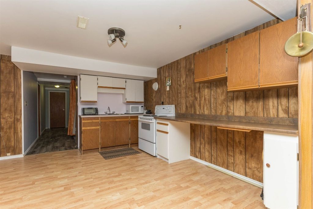 listing image 16510415634700912090