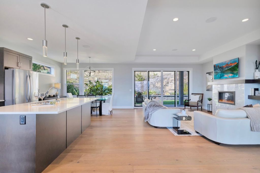 listing image 16517710993586537062