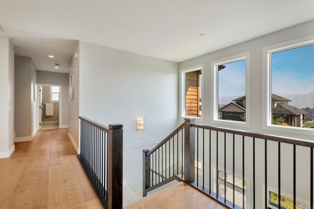 listing image 16519668936691549159