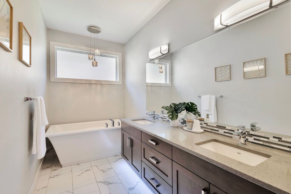 listing image 16518880171469223380