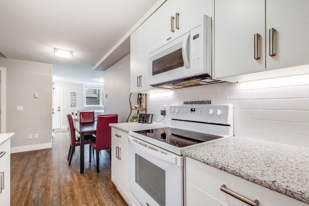 listing image 16516639144553135272