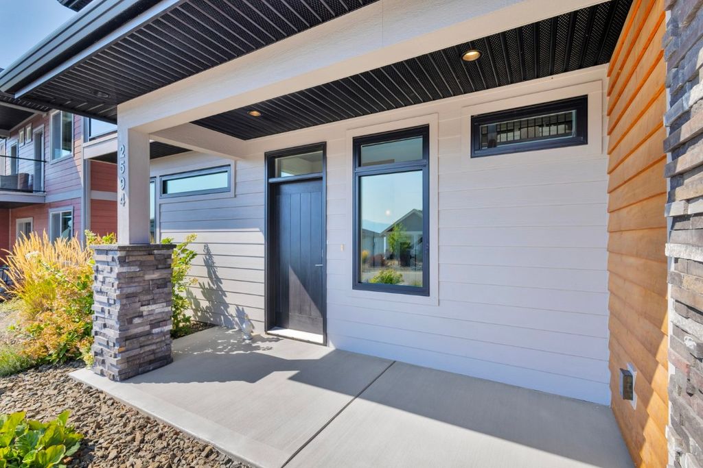 listing image 16518665964981704271