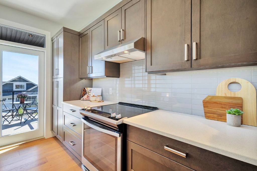 listing image 16512631806740200134