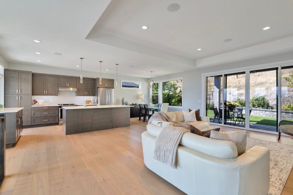 listing image 16517132761312848877