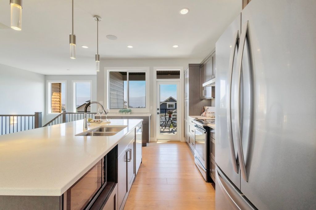 listing image 16514938982860495289