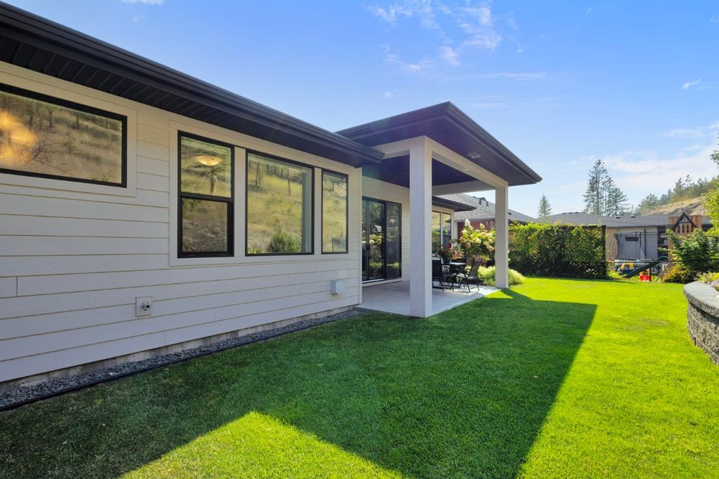 listing image 16512838403263530062