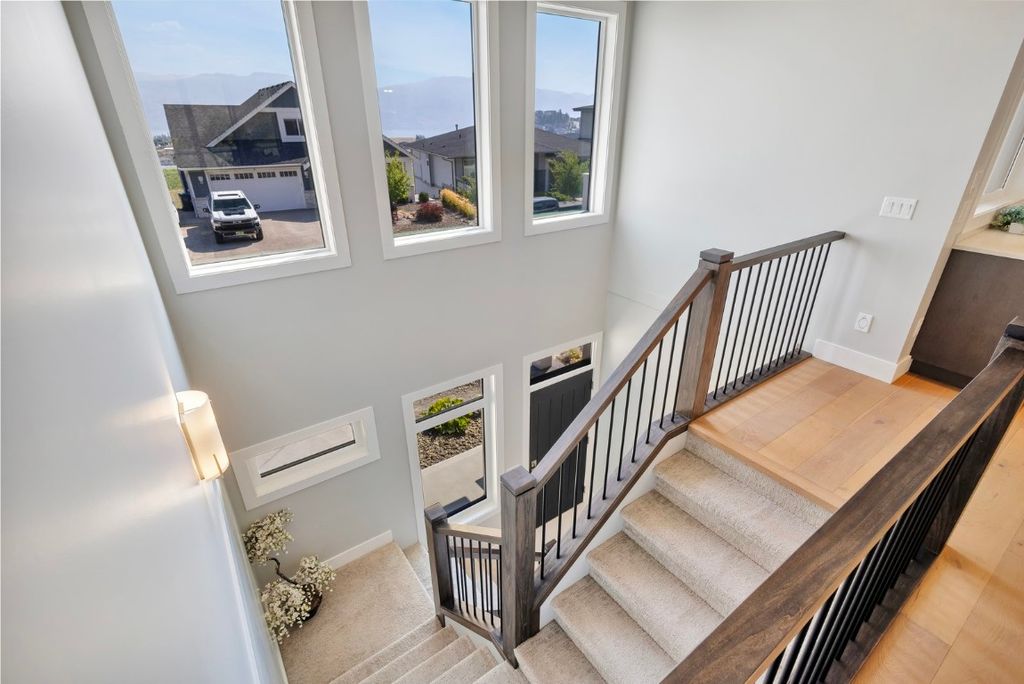 listing image 16518765275882156338