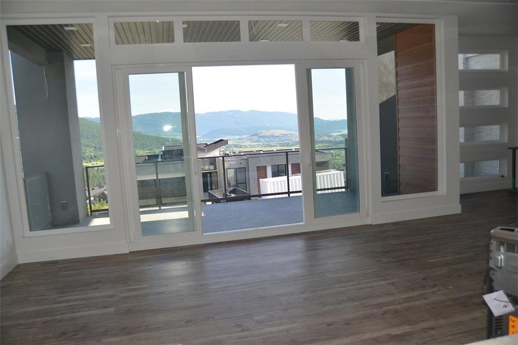 listing image 16517827528341467846