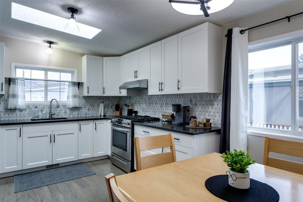 listing image 16510990442006696496