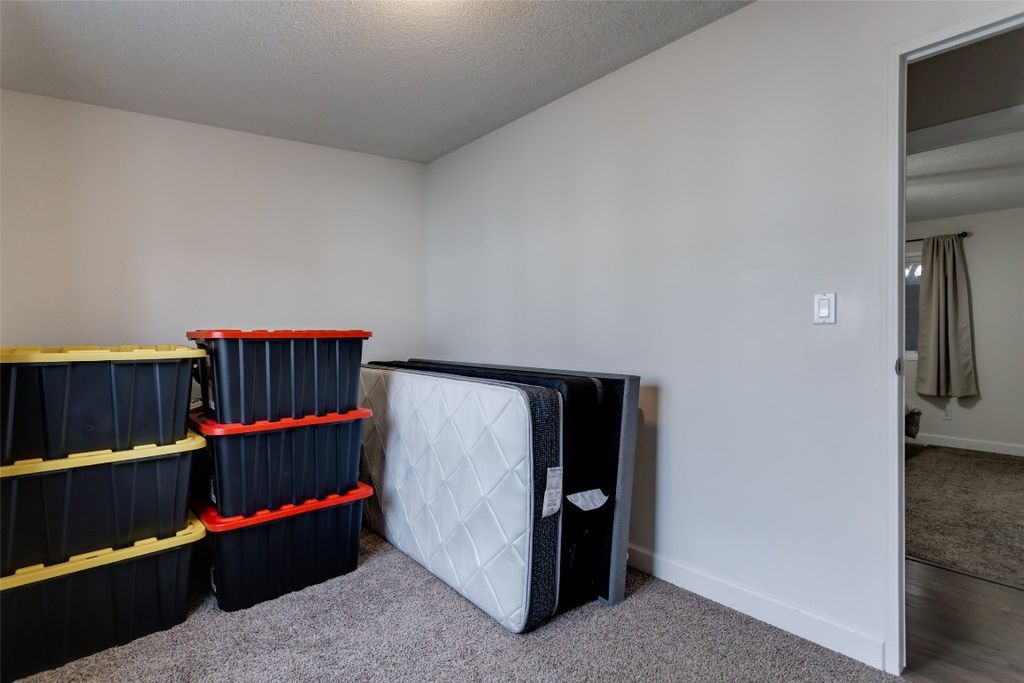 listing image 16514689083055721416