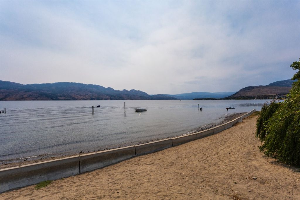 listing image 16517677432449889327