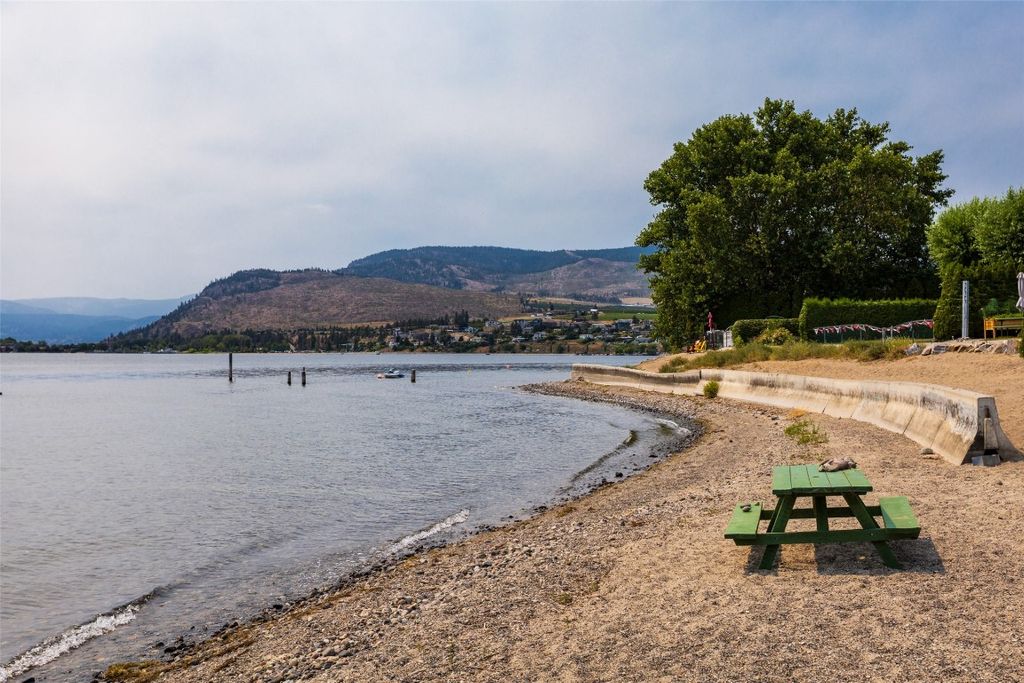 listing image 16517293250245076593